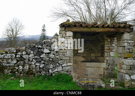 Saepinum, ein Brunnen. Stockfoto