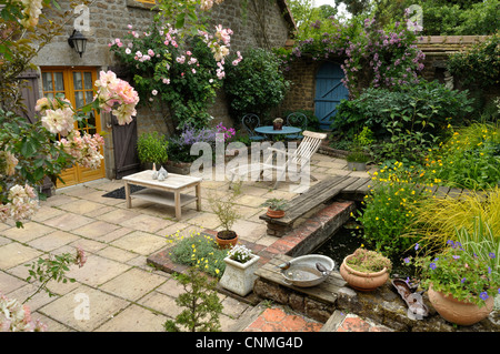 Private Garten - Herr & Mme Fleury, offen für die Öffentlichkeit im Juni (La Ferté Macé, Orne, Normandie, Frankreich). Stockfoto