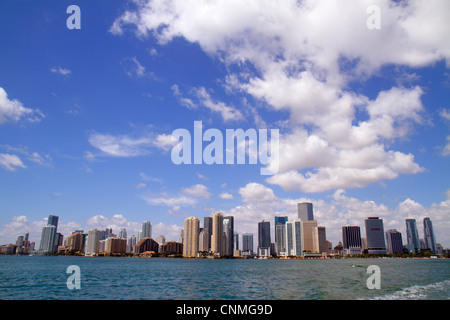 Miami Florida, Biscayne Bay, Skyline der Stadt, Hochhaus Wolkenkratzer Gebäude Gebäude Eigentumswohnung Wohnapartments Gehäuse, Stadt Stockfoto