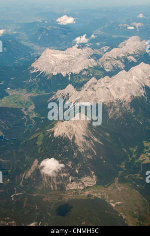 Die Alpen aus der Vogelperspektive betrachtet Stockfoto