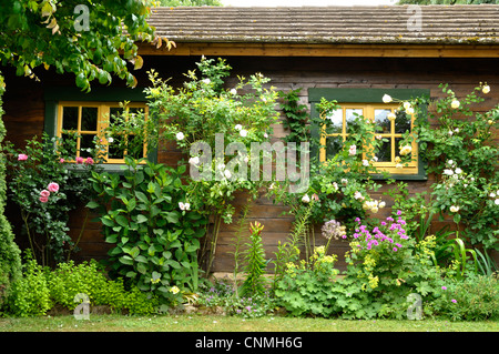 Private Garten - Herr & Mme Fleury, offen für die Öffentlichkeit im Juni (La Ferté Macé, Orne, Normandie, Frankreich). Stockfoto