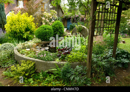 Private Garten - Herr & Mme Fleury, offen für die Öffentlichkeit im Juni (La Ferté Macé, Orne, Normandie, Frankreich). Stockfoto