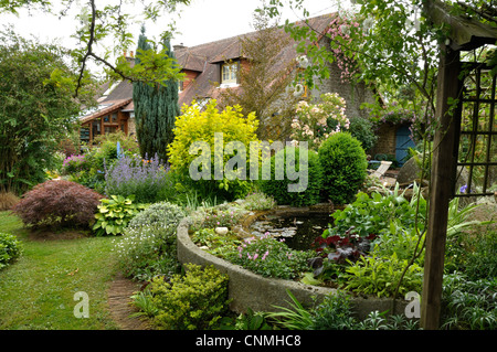 Private Garten - Herr & Mme Fleury, offen für die Öffentlichkeit im Juni (La Ferté Macé, Orne, Normandie, Frankreich). Stockfoto