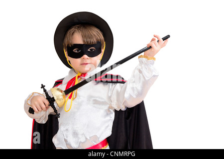 Junge mit Karnevalskostüm. Kleine Kämpfe Zorro. Stockfoto