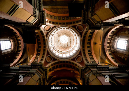 Innenraum der Basilika San Gaudenzio in Novara, Piemont, Italien Stockfoto