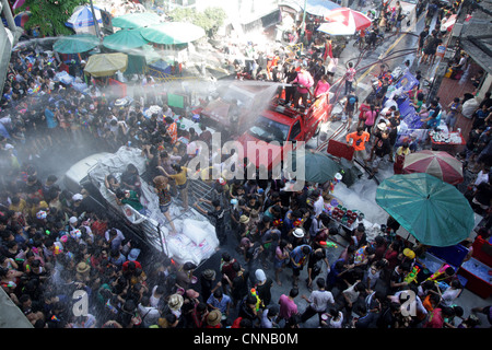 Songkran Festival 2012 an der Silom Road in Bangkok Stockfoto