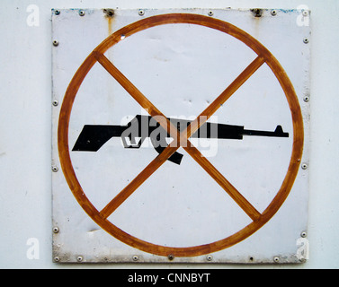Keine Waffen. Zeichen in Jaffna, Sri Lanka zu sehen. Stockfoto