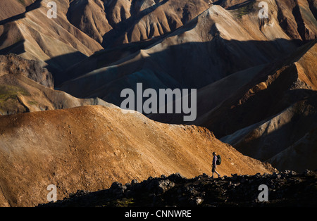 Menschen wandern in felsigen Landschaft im ländlichen Raum Stockfoto