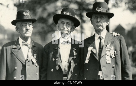 1927-Foto von drei Veteranen auf einer großen Armee der Republik Feldlager, USA. Stockfoto