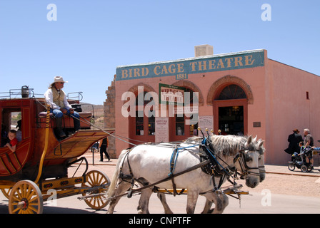 Stagecoach in Tombstone, Arizona, außerhalb der Bird Cage Theater. Stockfoto