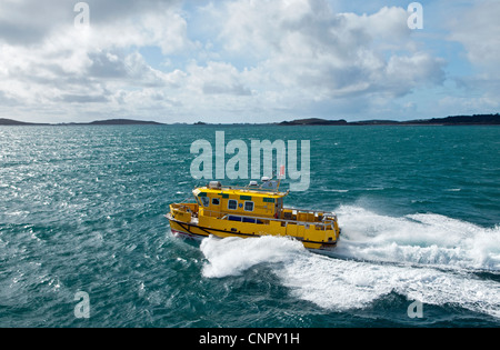 NHS South West Sea Krankenwagen auf See Scilly-Inseln Stockfoto