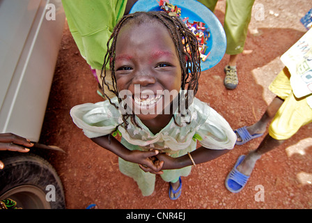 Ein Junge, glückliches Mädchen Djenne, Mali. Stockfoto