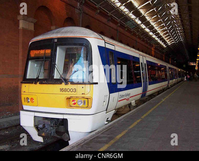 Chiltern Railways Klasse 168/0 Clubman Nr. 168003 in London Marylebone.} Stockfoto