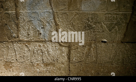 Ägypten. Mastaba des Senedjemib Mehi. Relief Darstellung einer Prozession tragen Angebote und Essen. Altes Königreich. Nekropole von Gizeh. Stockfoto