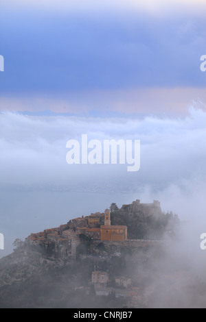 Das hochgelegene Dorf Eze über den Wolken Stockfoto