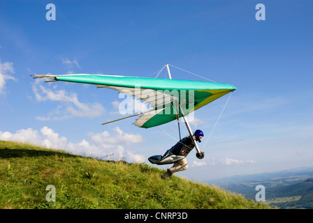 am Puy de Dome und Blick auf die vulkanische Landschaft Chaine des Puys, Frankreich, Auvergne Stockfoto