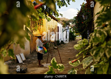 Lokale Künstler von Paraty (oder Parati), erhaltene koloniale portugiesische und brasilianische imperiale Stadt an der Costa Verde Stockfoto