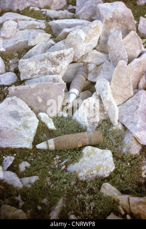 Deutsche NS-Wehrmacht Schalen von Berg Waffen während des Zweiten Weltkrieges im Kaukasus, in Russland verwendet. Stockfoto