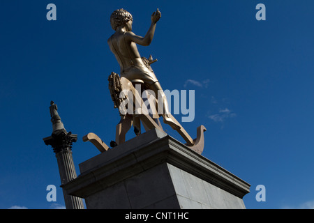 Die vierte Plinthe.  Machtlos Strukturen, Abb. 101, von Künstlern Elmgreen & Dragset. Stockfoto