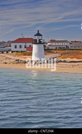 Brant Point Lighthouse am Eingang zum Nantucket Hafen der 26 Fuß hohen weißen hölzernen Leuchtturm ist der niedrigste in New England Stockfoto