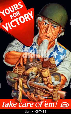 Vintage Weltkrieg Poster von Uncle Sam trägt einen Helm und hält Gewehre, Munition und andere militärische Vorräte. Stockfoto