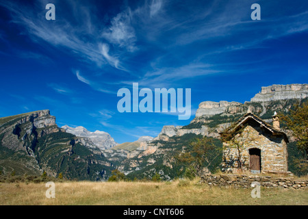 Einsiedelei am Anisclo Canyon, Pyrenäen, Spanien, Aragon, Ordesa Nationalpark Stockfoto