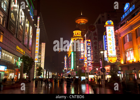 China, Beleuchtungsanlagen, Schilder, Straße, Wandern, Lampe, Neon, chinesische Kultur, Bürogebäude, Stadtbild, Werbung, Wohlstand, Straße, Stockfoto