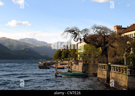 Szene eines Hauses auf den Ortasee, Italien Stockfoto