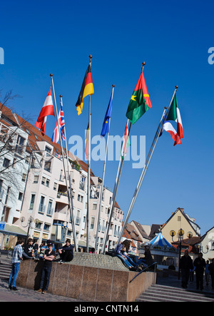 Flaggen der Welt in Colmar Square in Colmar, Frankreich Stockfoto