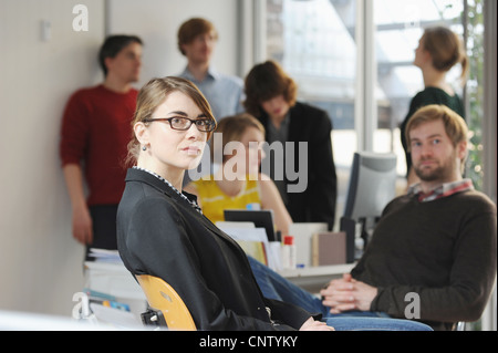 Business Leute, die im Büro Stockfoto