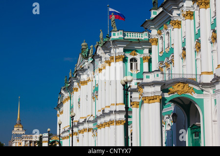 Russland, Sankt Petersburg, Center, Dvotsovaya Square, Winterpalast und Eremitage Stockfoto