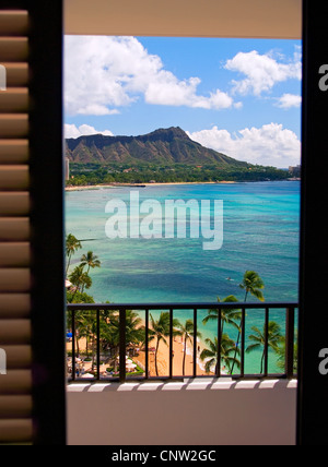 Blick auf Diamond Head und Waikiki Strand aus ein Zimmer im Hotel Halekulani. Stockfoto