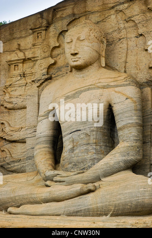 Buddha-Statue am Gal Vihara, Polonnaruwa, Sri Lanka Stockfoto