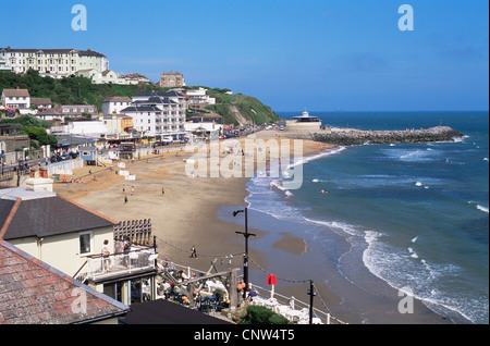 Großbritannien, Great Britain, England, Hampshire, Isle Of Wight, Ventnor, Blick auf die Stadt und Strand Stockfoto