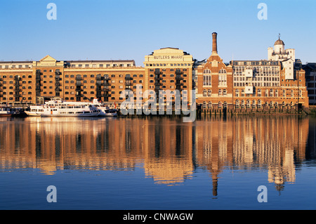 England, London, Southwark, Butlers Wharf und Themse Stockfoto