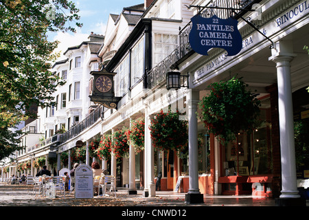 Die Pantiles, Shopping-Arkade, Tunbridge Wells, Kent, England Stockfoto