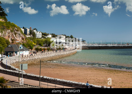 Großbritannien, England, Devon, Torquay, Torbay Road neben Meer und marina Stockfoto