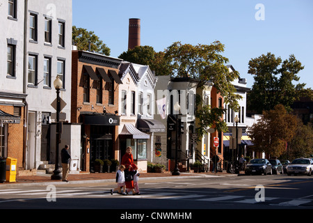 Blick entlang der M Street in Georgetown Stockfoto