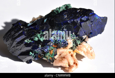 Kristalle von Azurit mit Malachit und Dolomit Stockfoto
