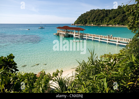 Kristallklares Wasser an der Paradies-Insel Perhentian Stockfoto
