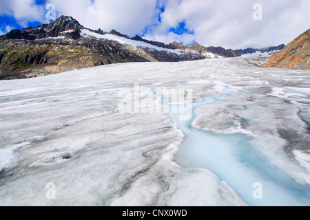 Schmelzwasser im Rhone-Glacler am Furka-Pass, Schweiz, Wallis, Oberwallis Stockfoto