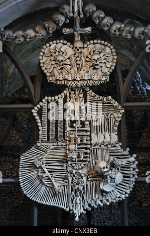 Familie Wappen Schwarzenberg machte der Knochen in Sedlec Ossuary, Kutna Hora, Tschechien. Stockfoto