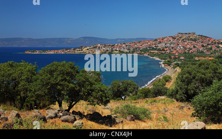 Blick auf die alte Stadt und Burg, Griechenland, Lesbos, Molivos Stockfoto