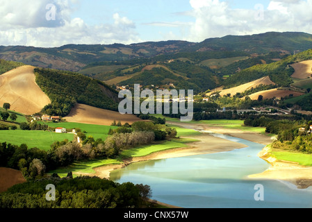 Landschaft am Lago di Mercatale, Sassocorvaro, Marche, Italien Stockfoto