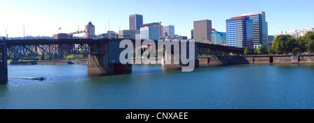 Die Morrison-Brücke, Portland OR. Stockfoto