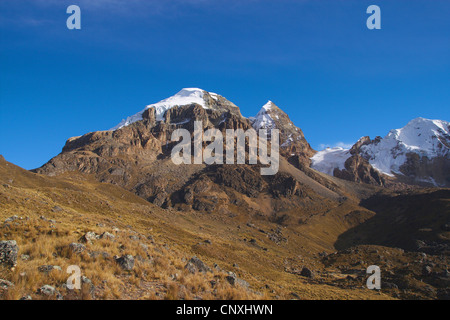 Nevado Cuyoc (5550 m), Peru, Anden, Cordillera Huayhuash Stockfoto