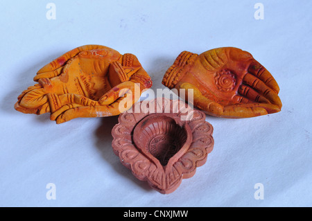 Ein indischen traditionellen handgemachten Ton Diya Pune, Maharashtra, Indien Stockfoto