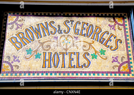 Mosaik Schild Browns Hotel, Albemarle Street, London, England, Vereinigtes Königreich Stockfoto