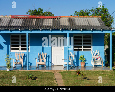 Eine Vorderansicht des bunten Häuschen in der kleinen Stadt von Viñales, Kuba befindet sich in Provinz Pinar del Rio. Stockfoto