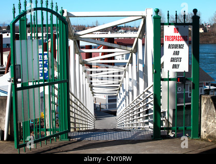 Eigener Eingang, Fluss Gemeinschaft Portland OR. Stockfoto